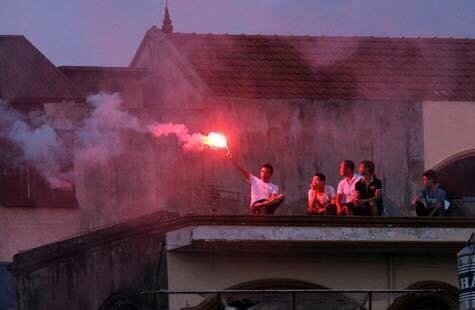 CĐV Hải Phòng luôn nghĩ ra nhiều cách để cổ vũ /// CTV