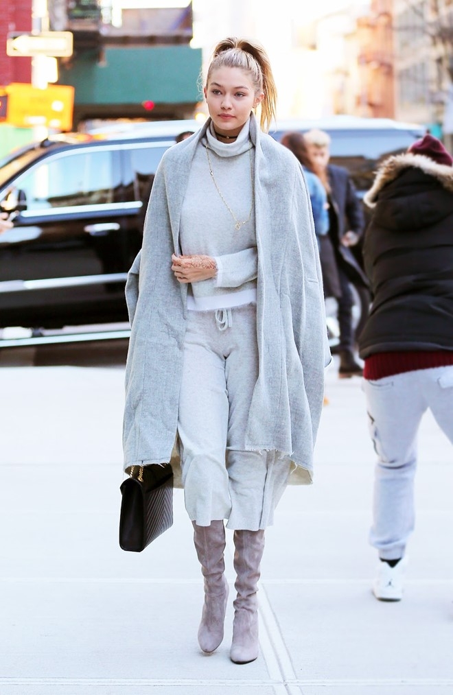 Gigi Hadid chuong ao khoac lay cam hung tu nha tam hinh anh 9