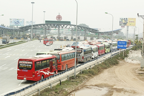 bo-giao-thong-de-nghi-cac-tinh-khong-de-doan-xe-rong-ran-ve-ha-noi