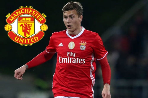 “chot ha” vu victor lindelof sang m.u hinh anh 1