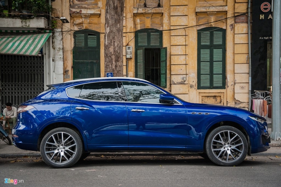 Dai gia Ha Noi khoe dan xe Maserati dip cuoi hinh anh 4