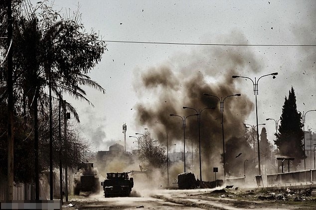 Nhung hinh anh xe long o chao lua Mosul-Hinh-3