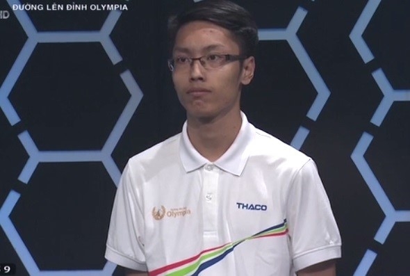 Thanh Tung loi nguoc dong ngoan muc tai cuoc thi tuan Olympia hinh anh 1