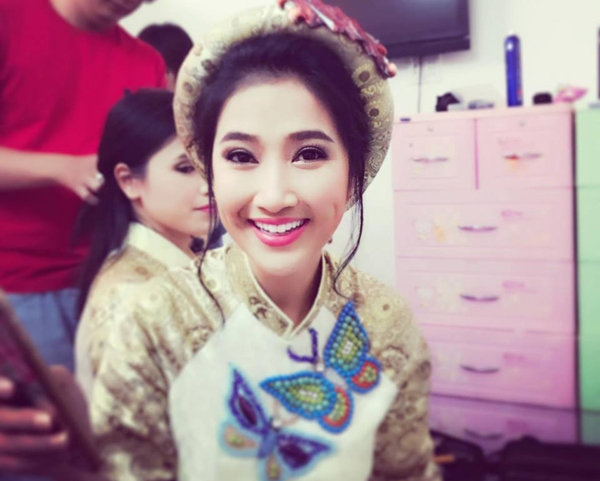 dien-vien-nguyet-anh-len-xe-hoa-voi-ong-xa-nguoi-an-do-5