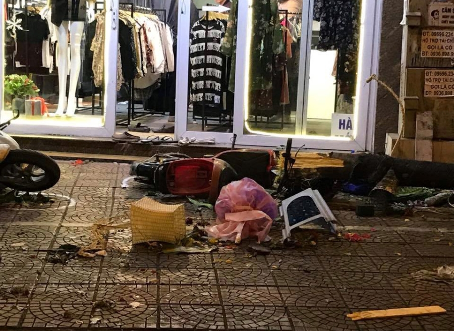 Hien truong vu oto tong hang loat xe may lam 6 nguoi bi thuong hinh anh 5