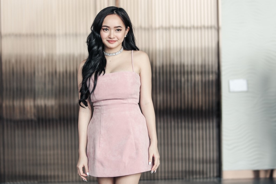 Kieu Minh Tuan so dong 'canh nong' voi dien vien chua du 18 tuoi hinh anh 5