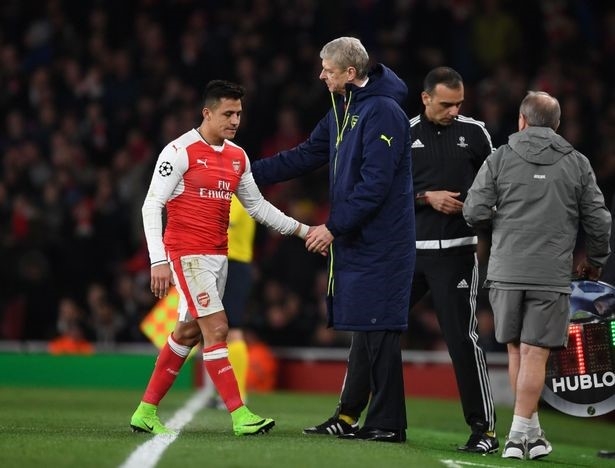 Sanchez cuoi dua trong tham bai cua Arsenal hinh anh 5