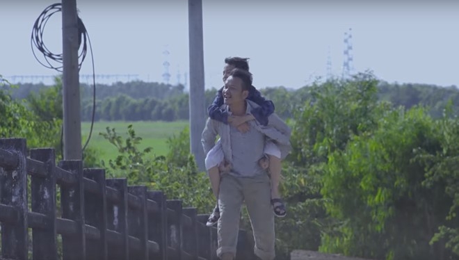 'Than dong cai luong' Quach Phu Thanh ra MV dam nuoc mat hinh anh 2