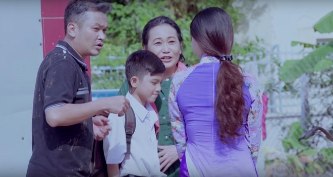 'Than dong cai luong' Quach Phu Thanh ra MV dam nuoc mat hinh anh 3