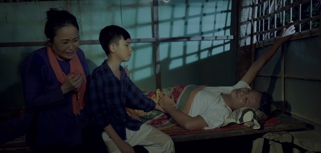 'Than dong cai luong' Quach Phu Thanh ra MV dam nuoc mat hinh anh 6