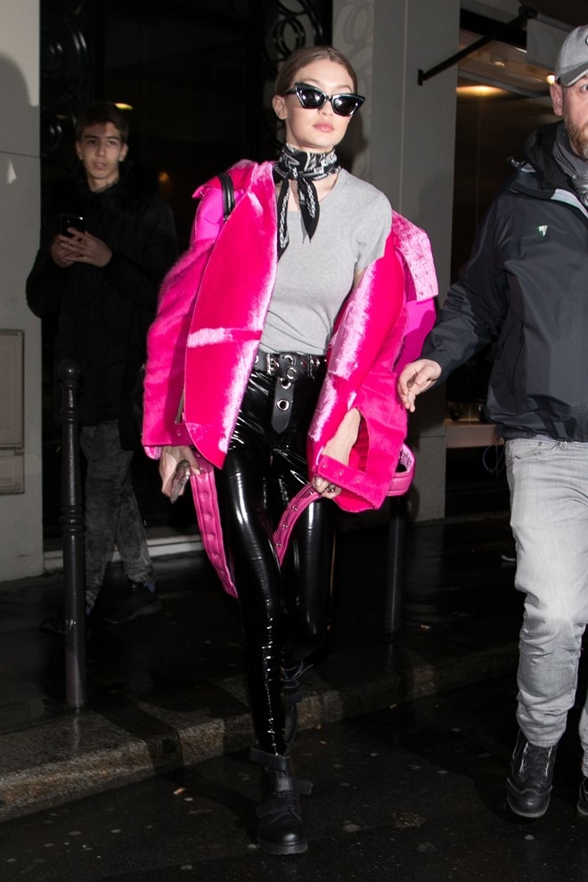 3 doi ankle bot sanh dieu duoc Gigi Hadid lang xe hinh anh 5