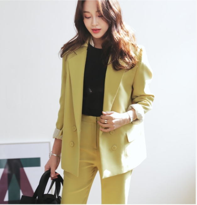 Áo phông dài tay, chiếc áo tưởng chừng đơn điệu lại có cách diện đẹp không thể ngờ - Ảnh 11.