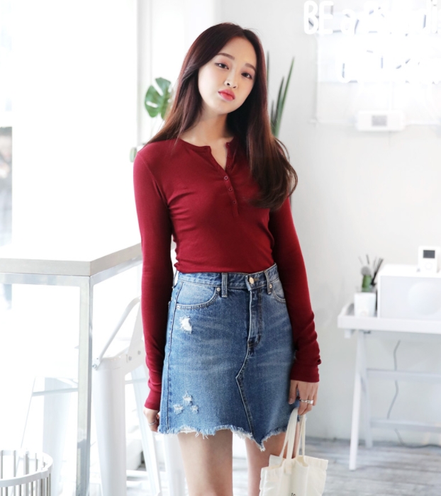 Áo phông dài tay, chiếc áo tưởng chừng đơn điệu lại có cách diện đẹp không thể ngờ - Ảnh 14.
