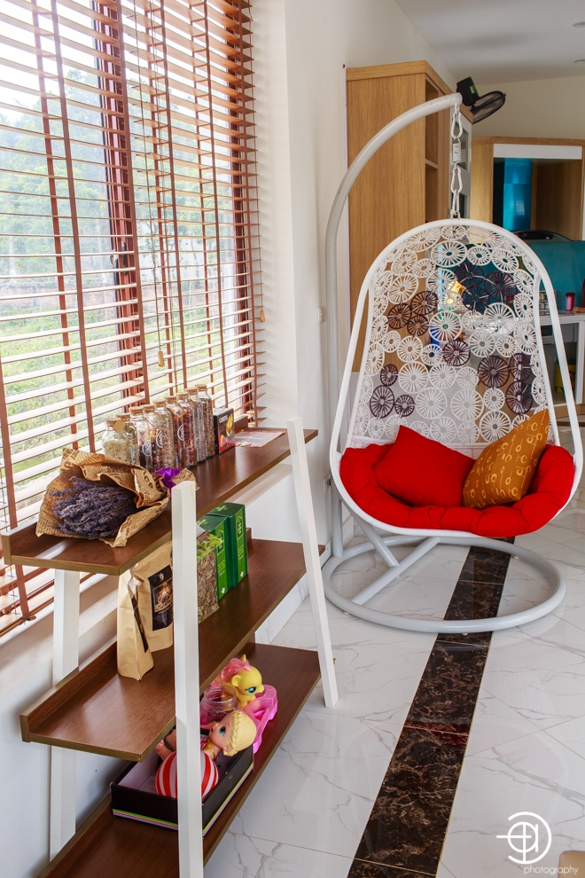 Cận cảnh cơ ngơi gần 2000m2 của ca sĩ Việt Hoàn - Ảnh 8.