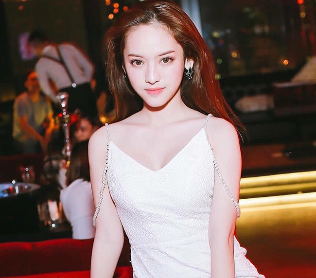Dậy sóng vì tin đồn Trang Trần, Hoàng Yến ngồi ghế nóng The Face 2017 - Ảnh 6. Dậy sóng vì tin đồn Trang Trần, Hoàng Yến ngồi ghế nóng The Face 2017 - Ảnh 6.