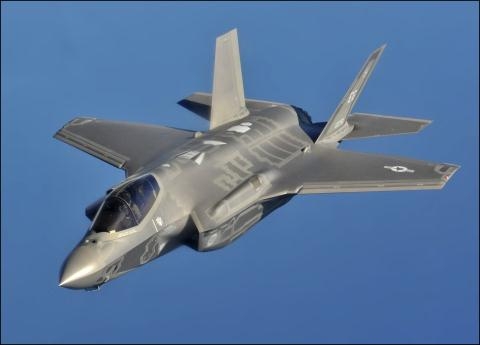 Phi cong chung minh F- 35 du suc danh bai T-50