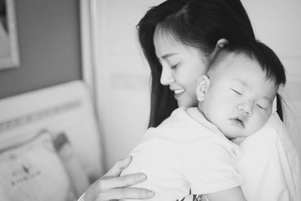 thu-quynh-toi-van-giu-anh-cuoi-voi-chi-nhan-1