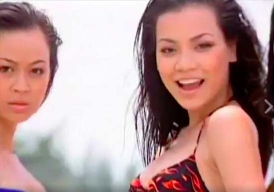 'chet ngat' voi anh ho ngoc ha den nhem, lam mau bikini 15 nam truoc hinh anh 3
