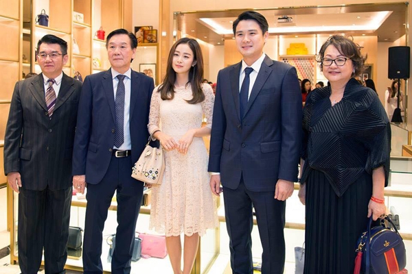 kim-tae-hee-co-chong-cang-man-ma-duyen-dang-2