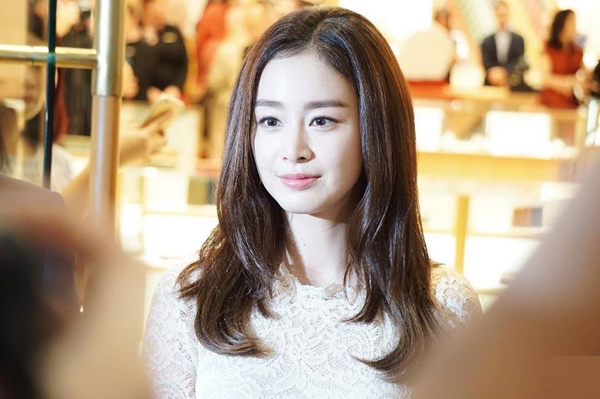 kim-tae-hee-co-chong-cang-man-ma-duyen-dang-3