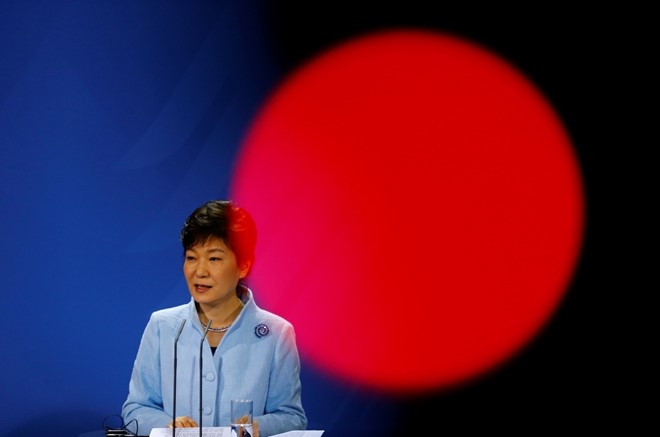 Park Geun Hye va hai lan roi Nha Xanh trong cay dang hinh anh 3