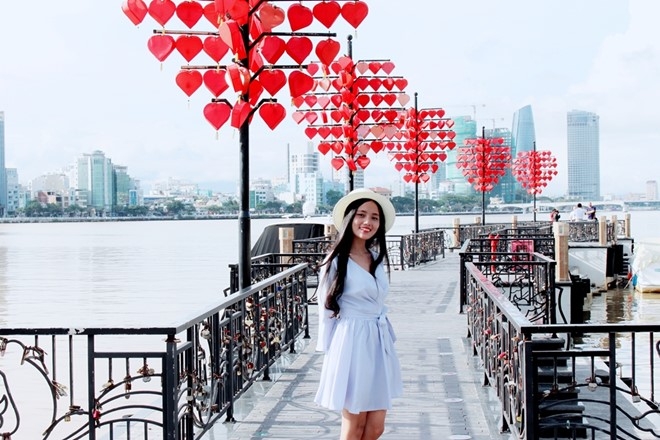 Thieu nu Viet duoc dan mang Han Quoc khen xinh dep la ai? hinh anh 9