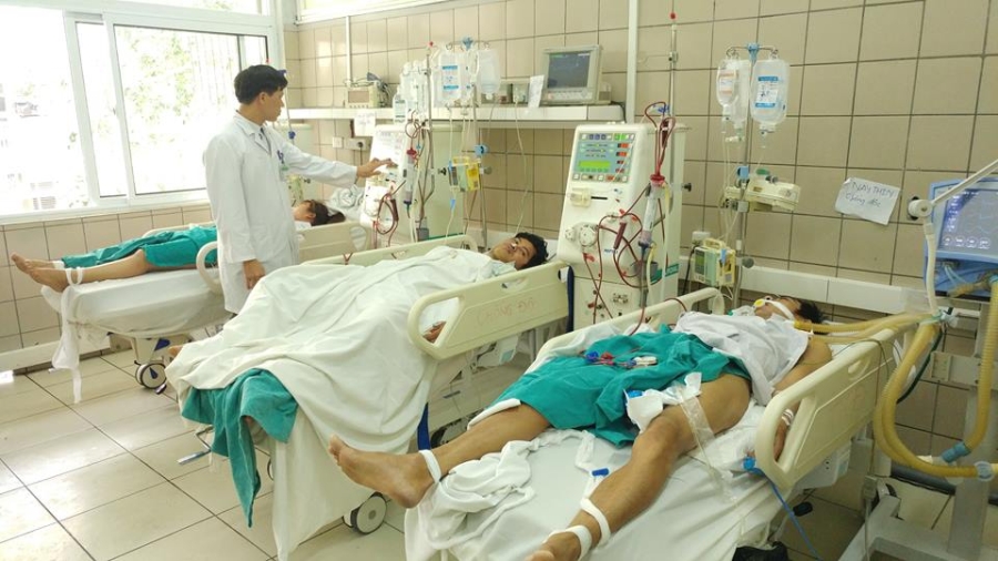 truy duoc nguon goc ruou khien 9 sinh vien bi ngo doc methanol hinh anh 2