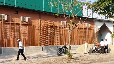 Những người Trung Quốc làm gì ở công trình xây dựng trái phép tại Đà Nẵng? - Ảnh 2.