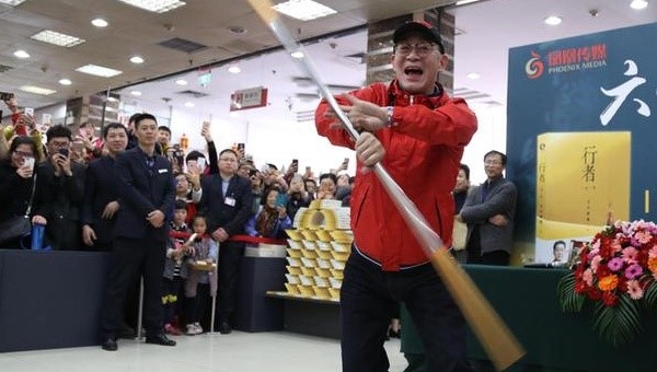 'Ton Ngo Khong' Luc Tieu Linh Dong bi khan gia chi trich hinh anh 3