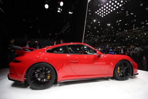 Porsche 911 GT3 2018 chốt giá 3,3 tỷ đồng - 2