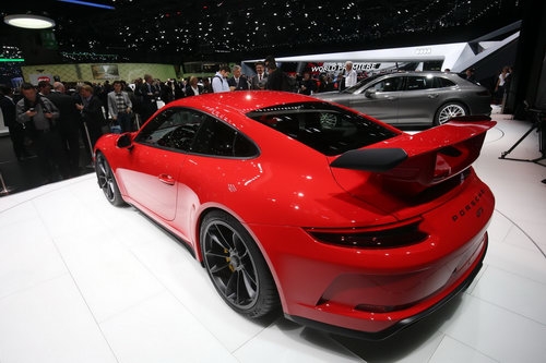 Porsche 911 GT3 2018 chốt giá 3,3 tỷ đồng - 6