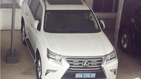 tặng xe tiền tỷ, doanh nghiệp tặng xe,xe sang giá rẻ