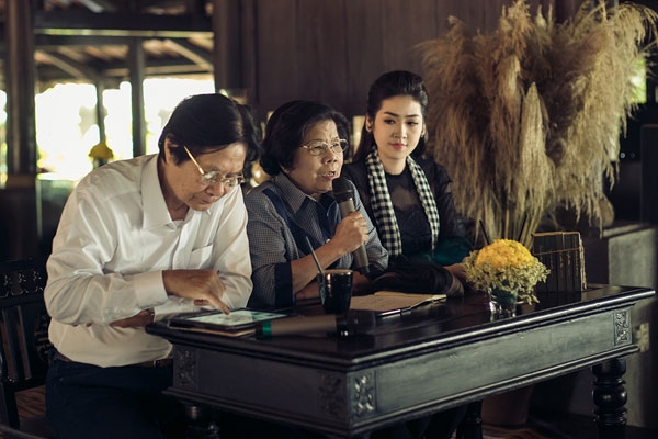 duong-tu-anh-duoc-me-thap-tung-di-su-kien-o-tay-nguyen-1