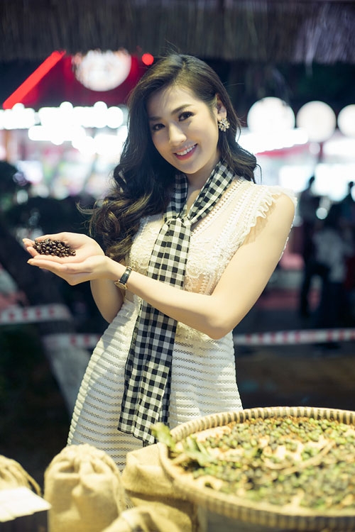 duong-tu-anh-duoc-me-thap-tung-di-su-kien-o-tay-nguyen-3