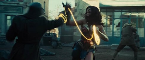 Mỹ nhân đẹp nhất Fast & Furious chinh phục fan trong trailer Wonder Woman 1