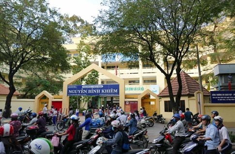 Nền Sài Gòn rung lắc - ảnh 2