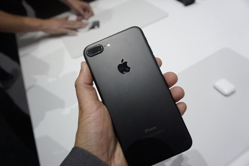 Vì sao camera kép đang là xu hướng của nhiều nhà sản xuất smartphone? - ảnh 1