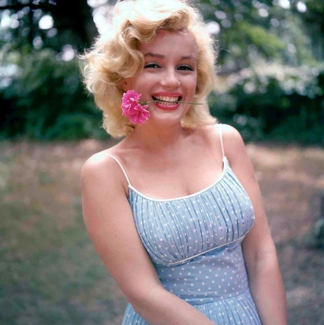 Marilyn Monroe: 2 lan bi xam hai tinh duc va cuoc doi dang cay hinh anh 1