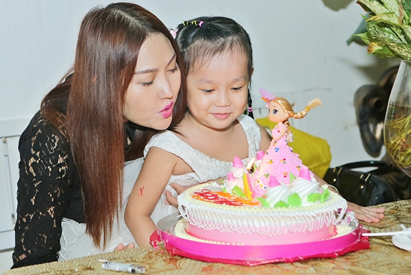 phi-thanh-van-van-chua-xong-thu-tuc-ly-hon-voi-bao-duy-5