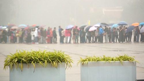 Cuộc sống người dân thủ đô trong mịt mù hơi nước ảnh 4