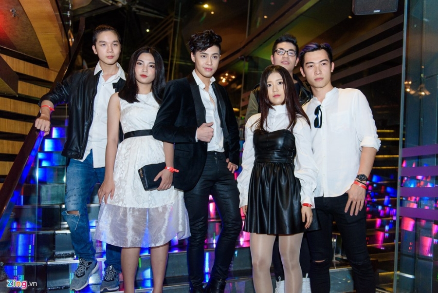 Dan sao Viet vay ao long lay du su kien hinh anh 5