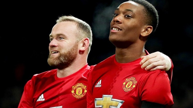 Martial va Rooney lai vang mat o tran dai chien voi Rostov hinh anh 1