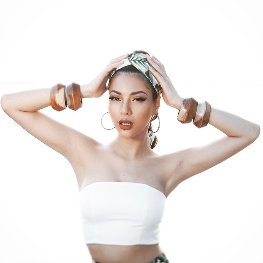 Dan hot girl thi phi bi loai khoi The Face Online hinh anh 6