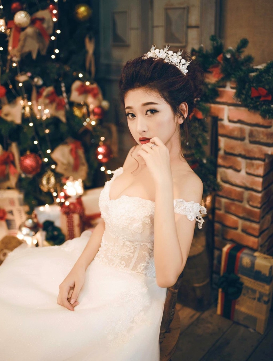 Dan hot girl thi phi bi loai khoi The Face Online hinh anh 9