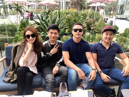 hoa hau dang thu thao than thiet voi 