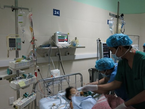 Diễn biến mới nhất của ca ghép tim nhỏ tuổi nhất Việt Nam ảnh 1