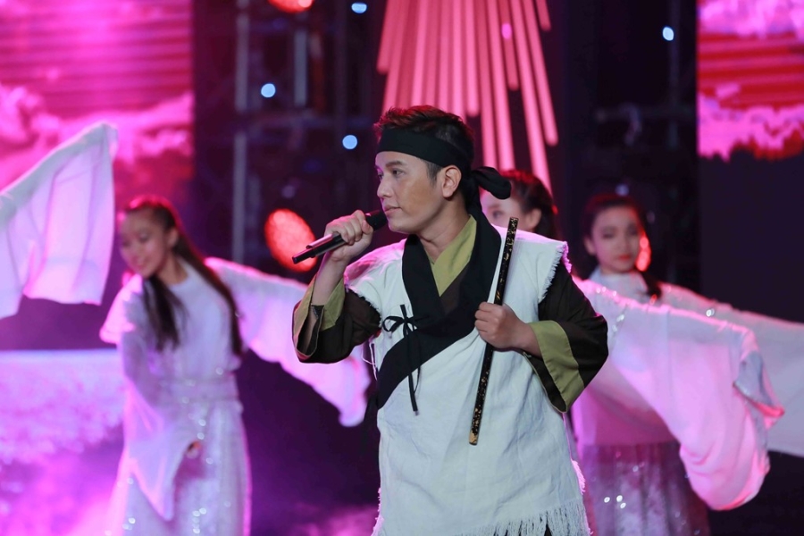 Mr. Dam khong tra thu thi sinh tung che minh diem dua hinh anh 8