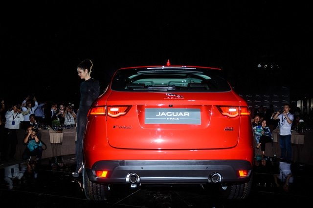 Đối thủ Porsche Macan, Jaguar F-Pace, chính thức ra mắt tại Việt Nam - Ảnh 5.