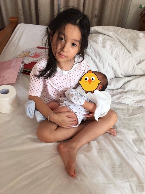 luu huong giang hiem hoi khoe anh ben be thu 2 