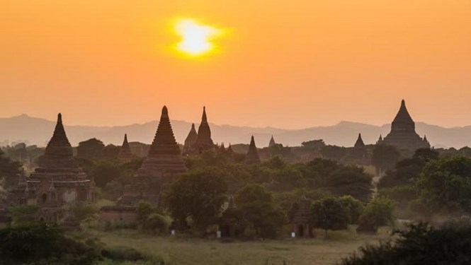 Cảnh chùa ở Bagan /// Shutterstock